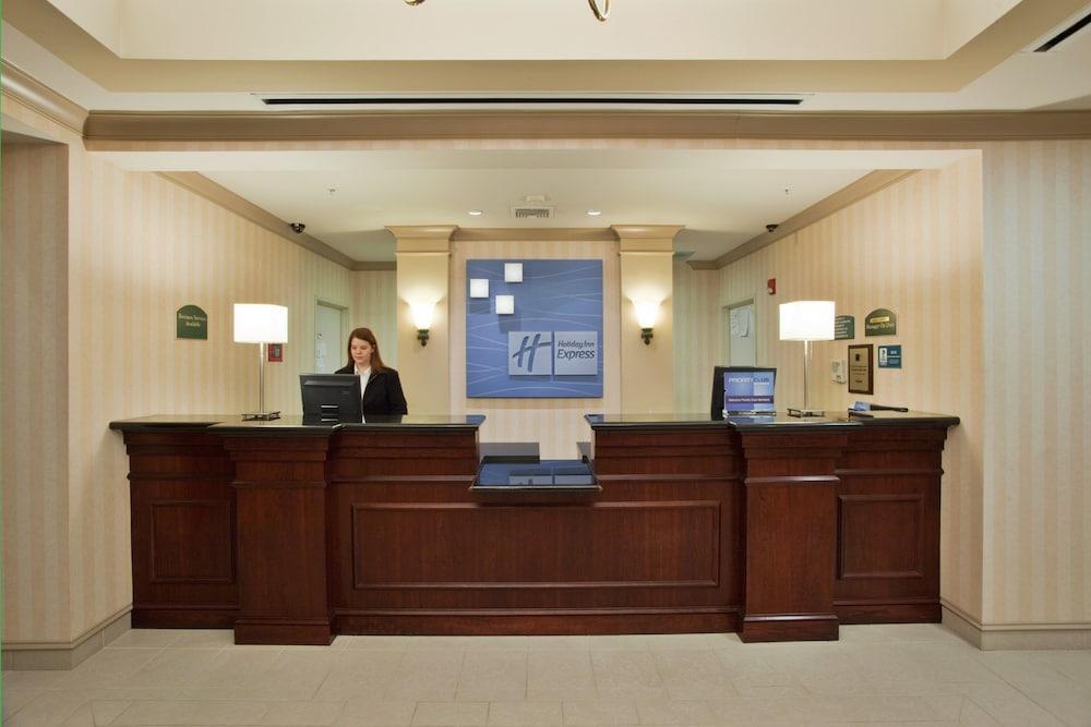 Holiday Inn Express Hotel & Suites Drums-Hazelton By Ihg Экстерьер фото