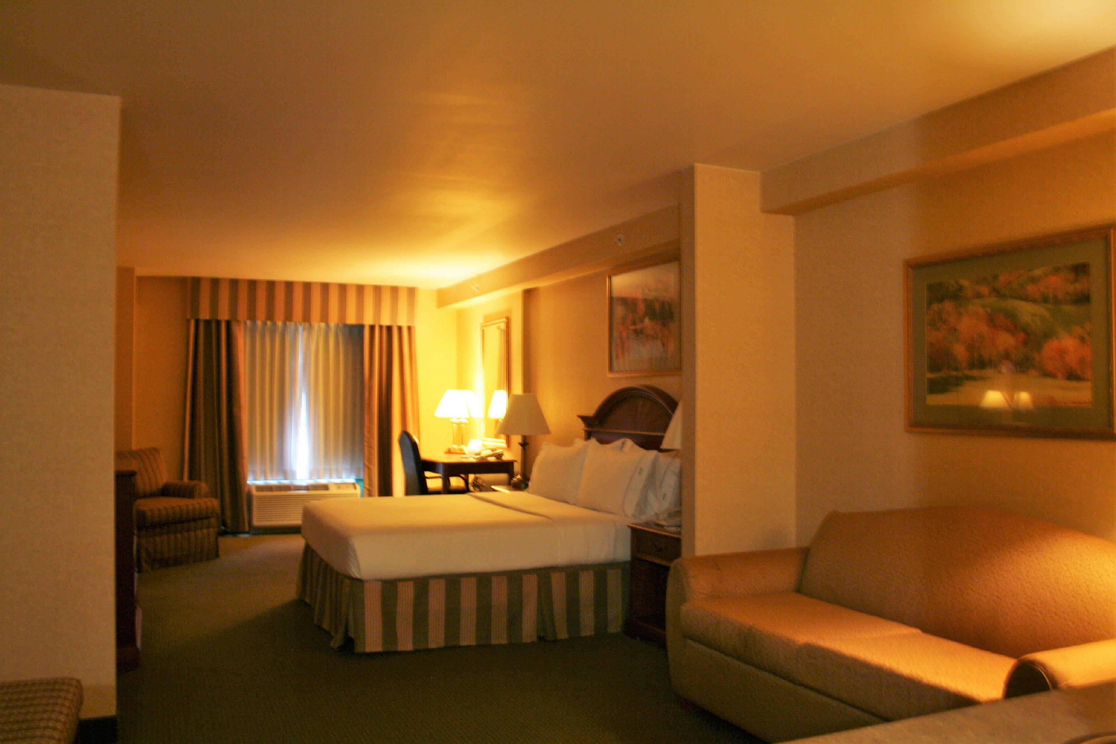 Holiday Inn Express Hotel & Suites Drums-Hazelton, An Ihg Hotel Экстерьер фото