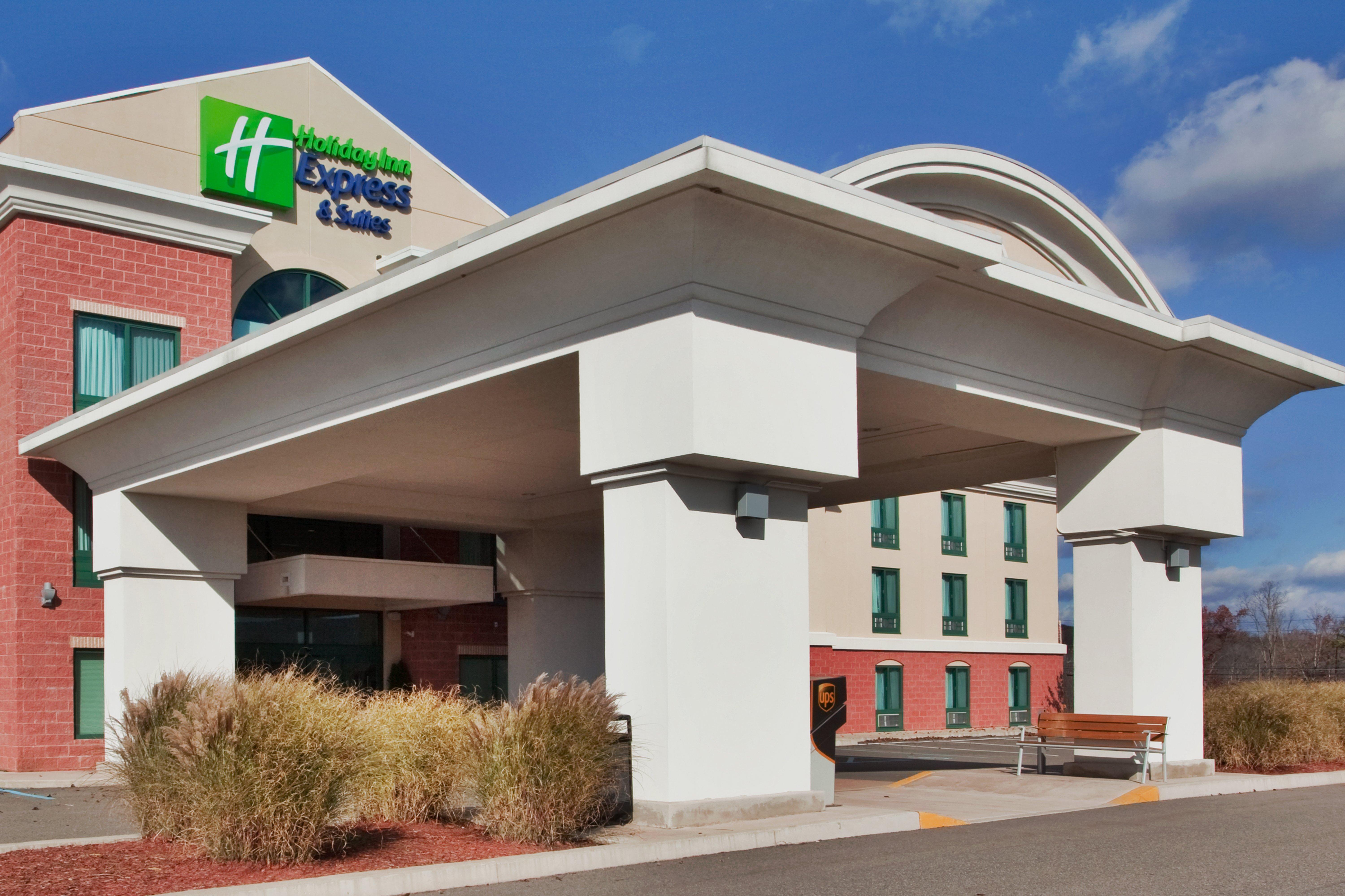 Holiday Inn Express Hotel & Suites Drums-Hazelton By Ihg Экстерьер фото
