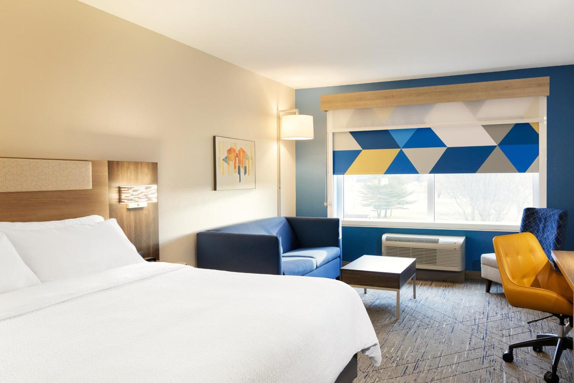 Holiday Inn Express Hotel & Suites Drums-Hazelton By Ihg Экстерьер фото